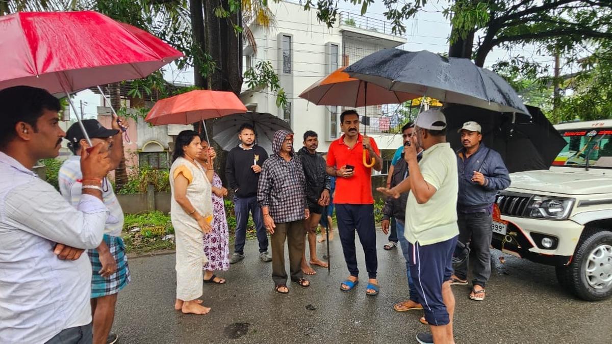 Heavy rain in Shivamogga, Chikkamagaluru hit life