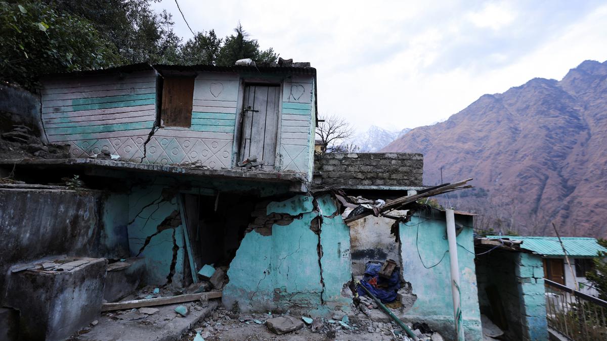 Joshimath crisis | Chamoli DM says resettlement package being prepared in interest of affected