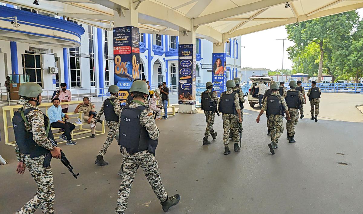 Over 50 flights receive bomb threats taking the total to over 170 Indian carriers - The Hindu