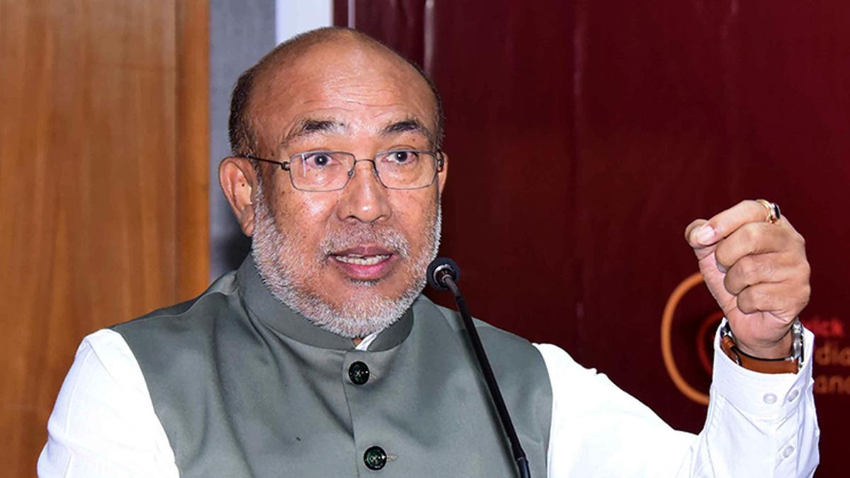Manipur CM meets top State officials who attended security review meet in Delhi