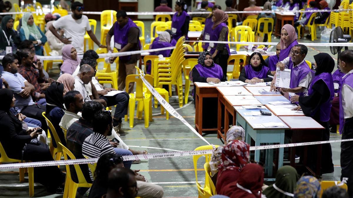 Maldives presidential runoff is set for September 30 with pro-China opposition in a surprise lead