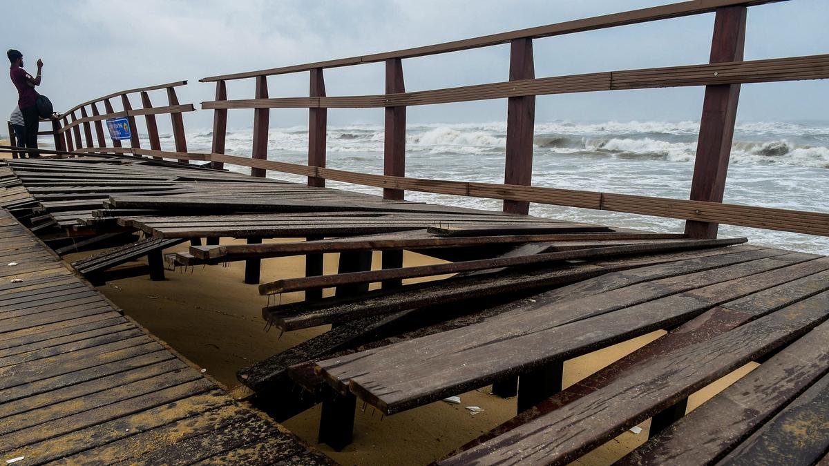 Chennai Corporation plans to modify pathway for the disabled on the Marina