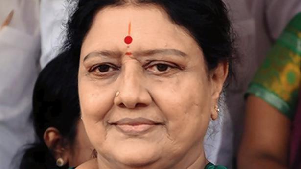 I am the general secy. of AIADMK, says Sasikala