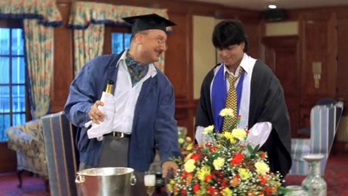 Anupam Kher and Shah Rukh Khan in Dilwale Dulhaniya Le Jayenge.