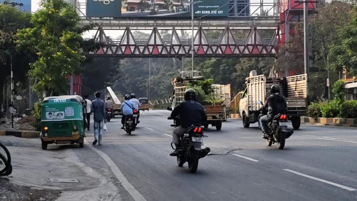 Ban on hoardings, but relaxed for a select few