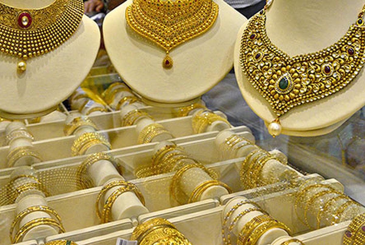 Gold Falls 66 To 51 469 Per 10 Grams Today Silver Up Marginally The Hindu