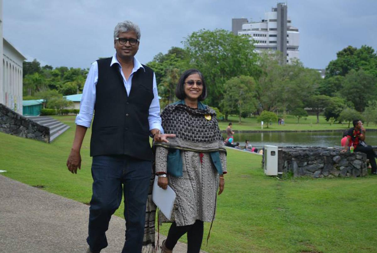 M Venkatesh and Swati Roy, founders of Bookaroo