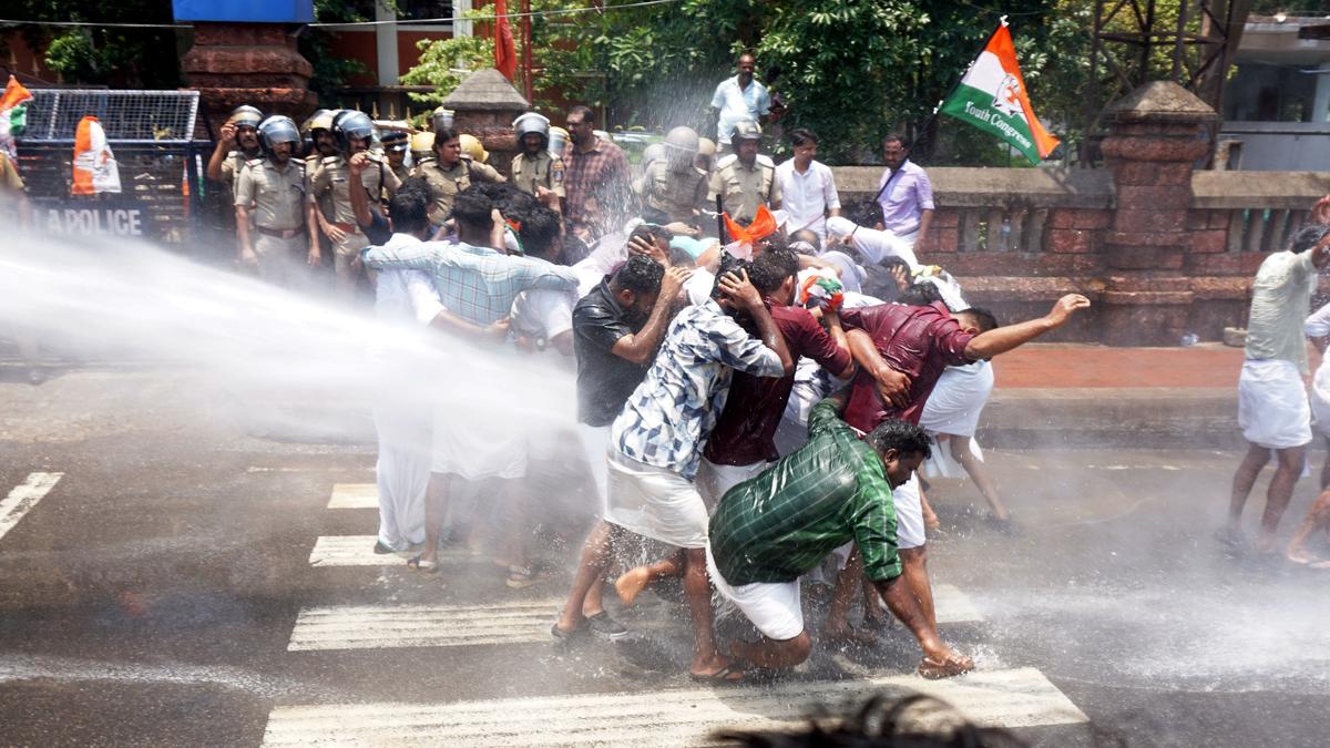 Youth Cong. march turns violent in Kannur