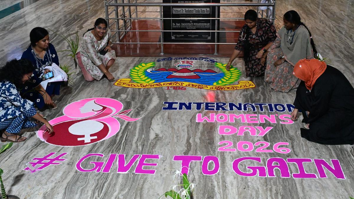 International Women’s Day: Educated, empowered women pillars of progressive nation, says Droupadi Murmu