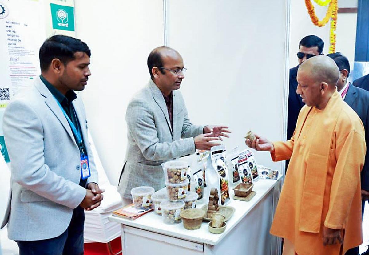   Il primo ministro dell'Uttar Pradesh, Yogi Adityanath, durante il seminario sul credito statale, giovedì a Lucknow. (@CMOfficeUP X/ANI Foto)