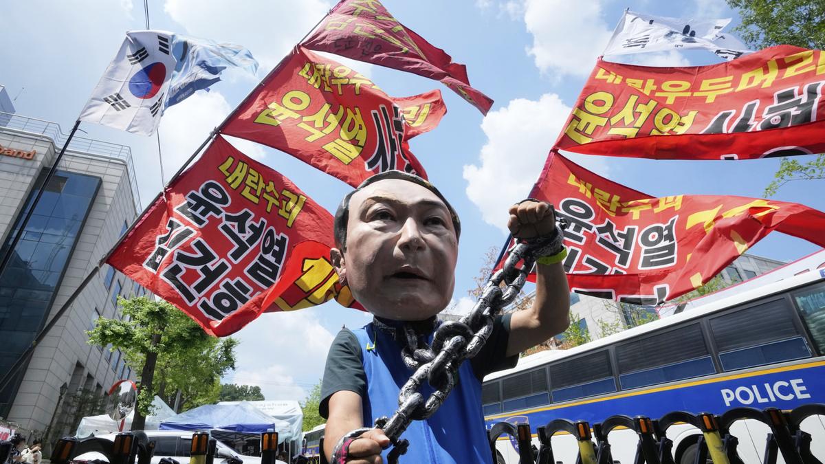 South Korean court approves new arrest of former President Yoon over martial law decree