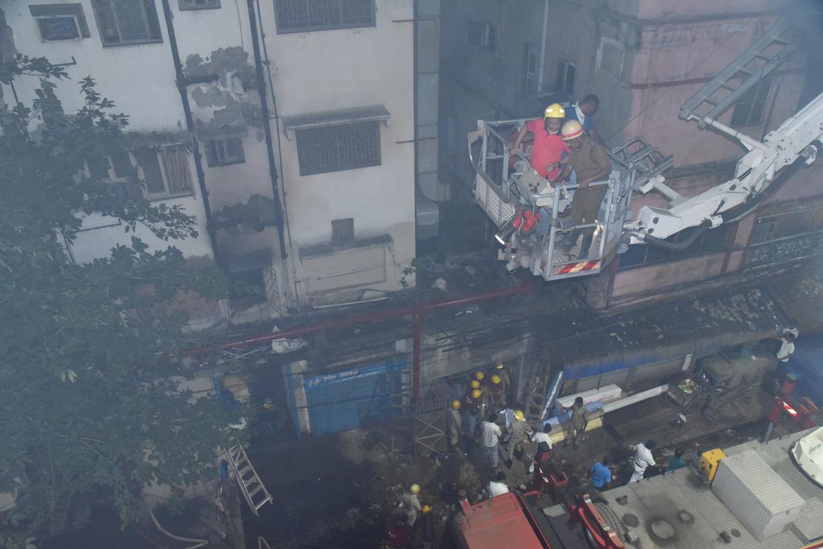 Fire in central Kolkata's hotel, one dead - The Hindu