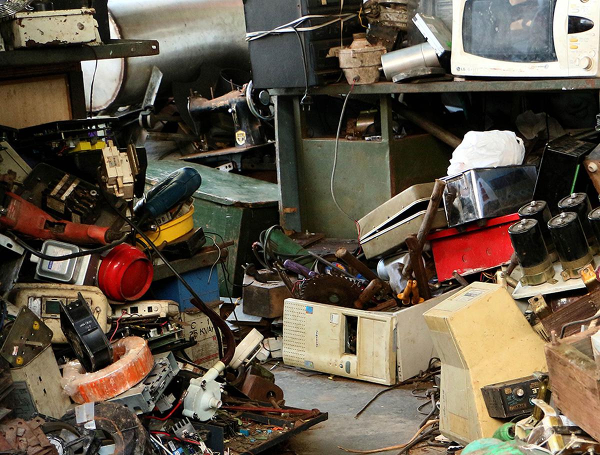 Do not burn or trade e-waste, hand it over only to authorised recyclers, Kallakurichi Collector tells the public