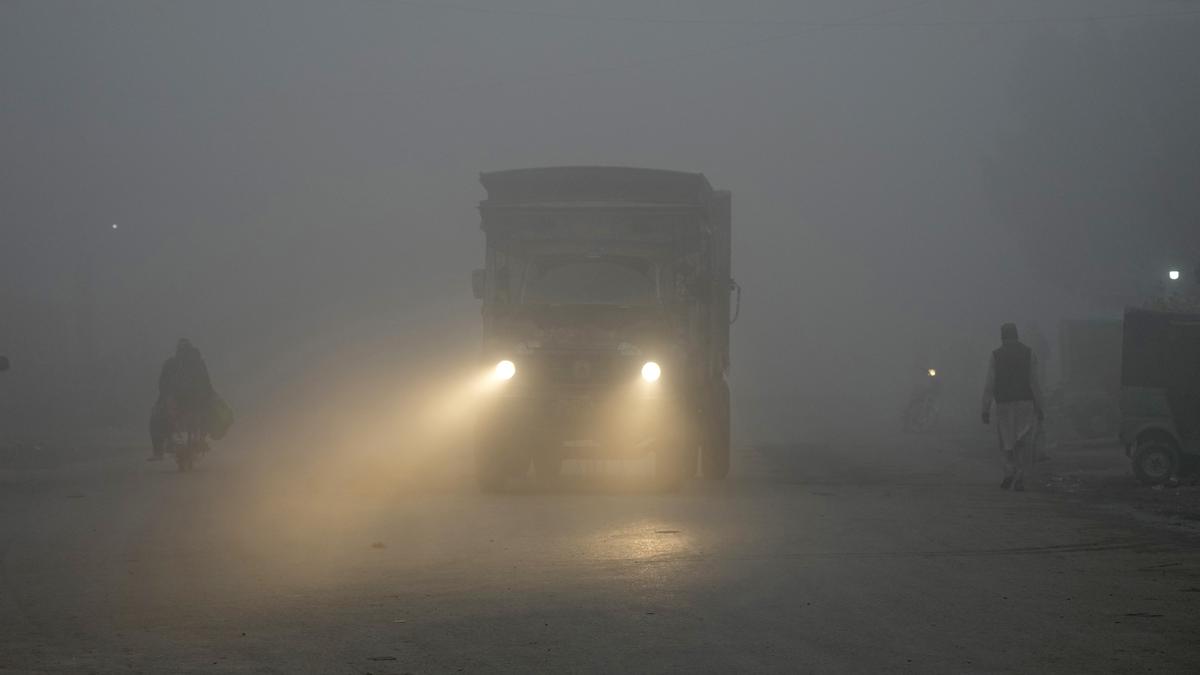 Record smog in Lahore as pollution reaches hazardous levels