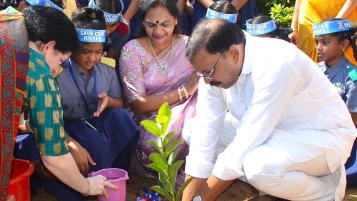 Be cautious on social media, former CBI official tells students