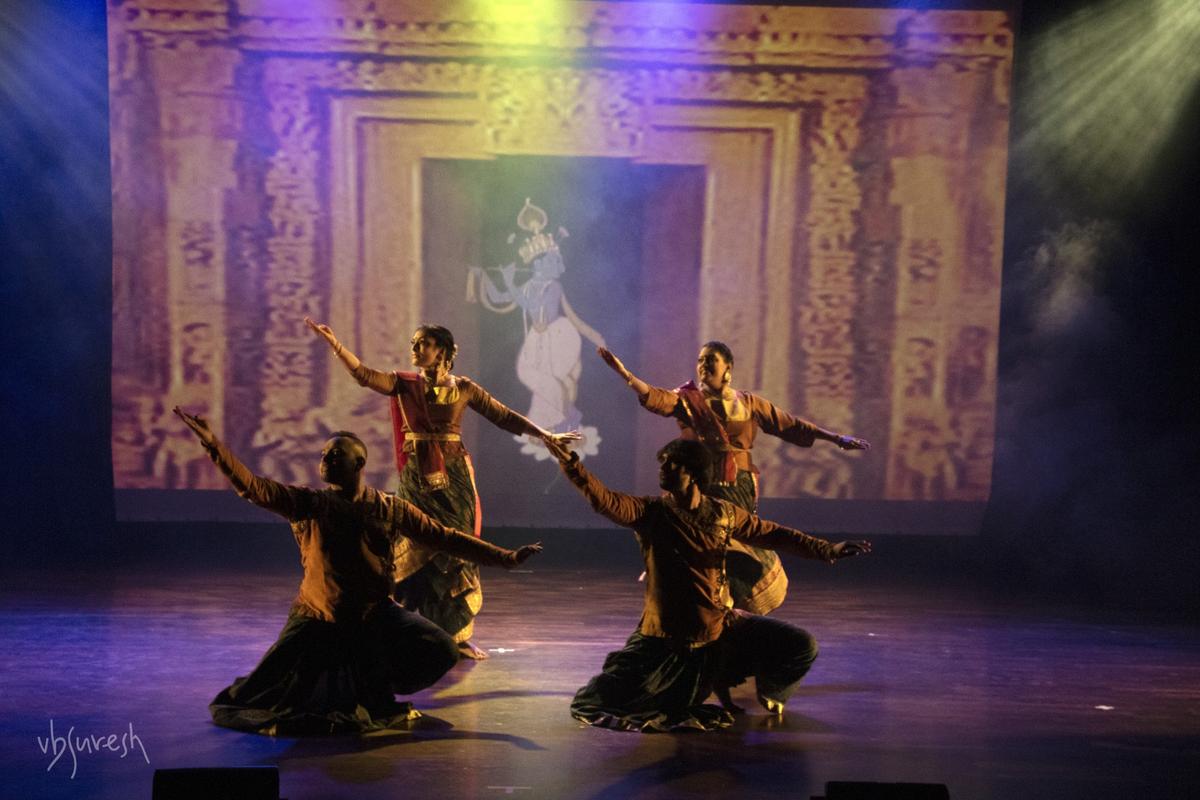 The performance highlighted how new stories are being narrated through Kathak.