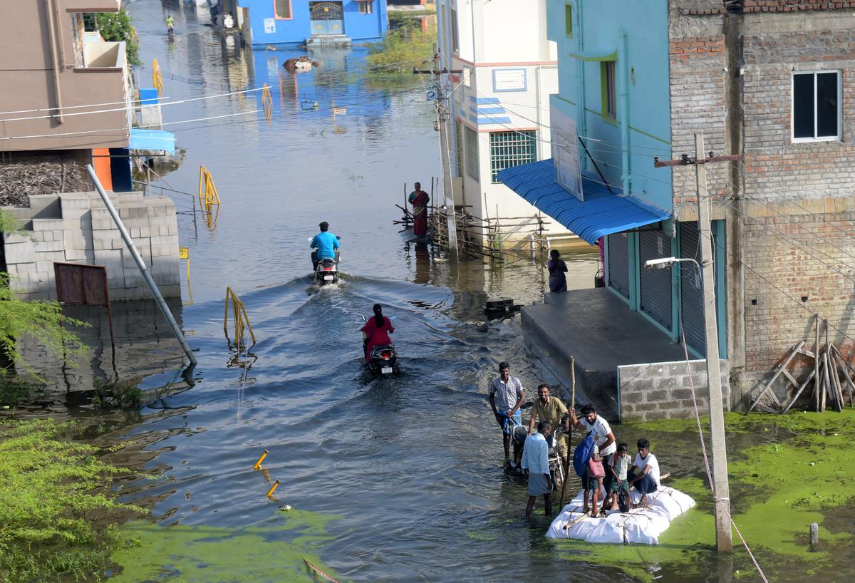 Residents of localities in Dhanalakshmi Nagar Iyappanthangal area continued to remain inundated from the recent rains.