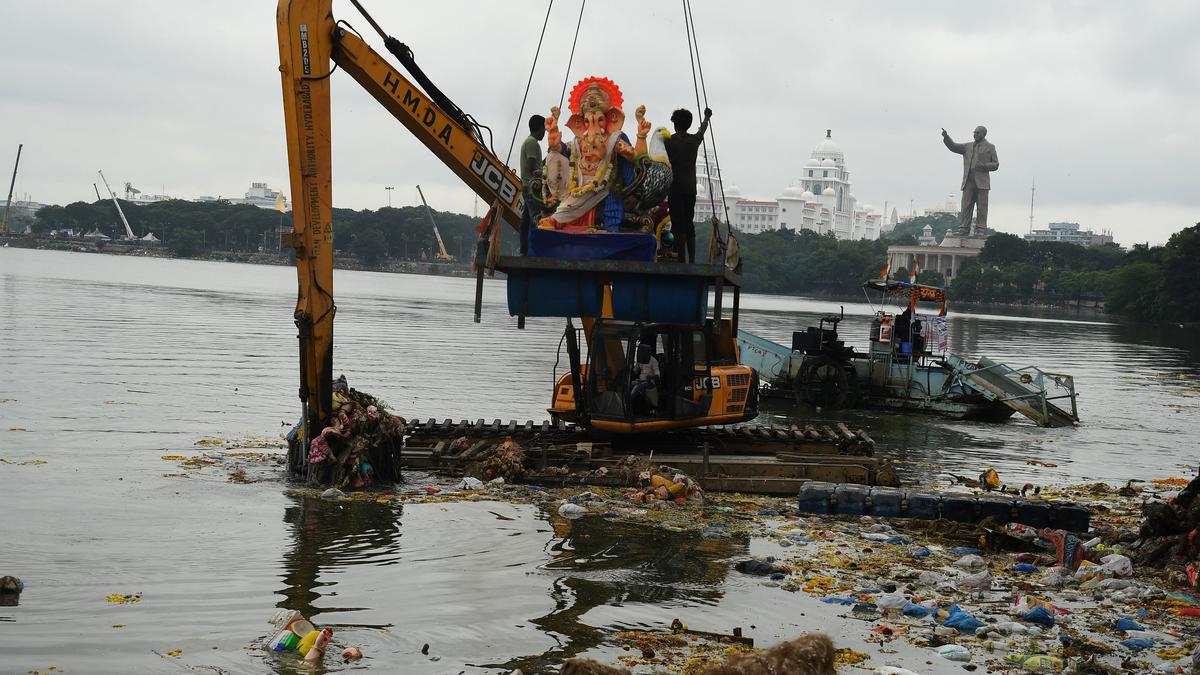 No immersion of PoP idols in Hussainsagar or any water bodies: HC