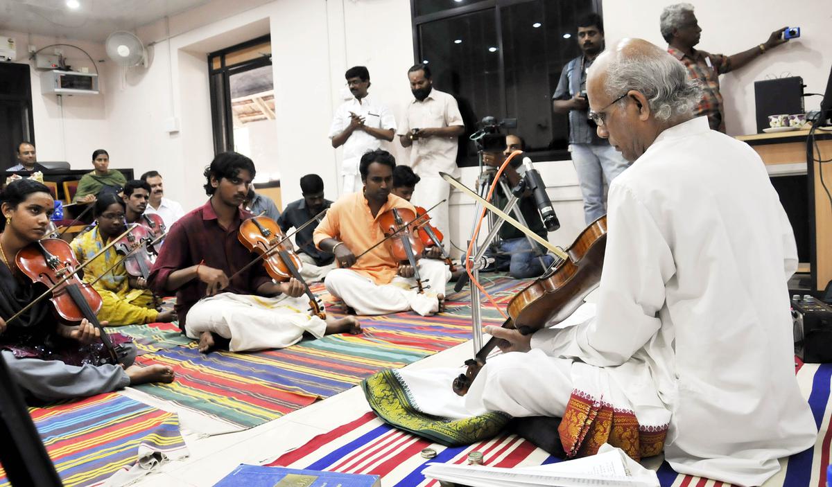 TViolin maestro V.V. Subramaniam during a lecture demonstration at the Swathi Thirunal College of Music in Thiruvananthapuram on February 08, 2012. 