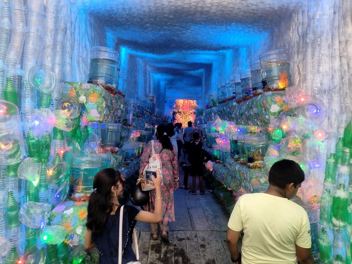 Durga Puja pandal made with 3 lakh plastic bottles; sheds light on ...