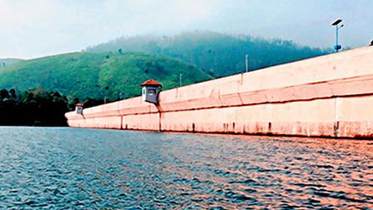 Water level Mullaperiyar dam stands at 118 feet