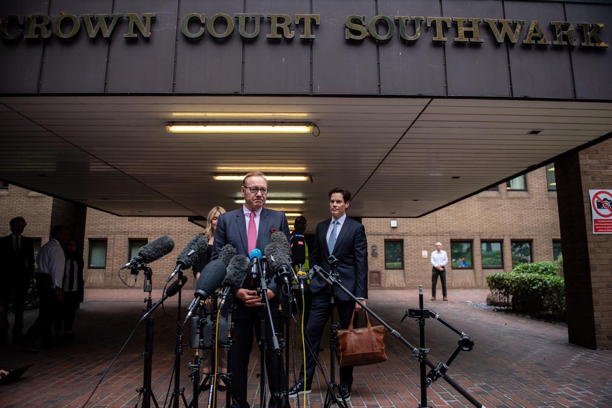  Kevin Spacey speaks to press after leaving court at Southwark Crown Court on July 26, 2023 in London, England. The U.S. actor who starred in the popular TV series House of Cards and the film The Usual Suspects has been cleared of all sexual assault charges brought by men during his time as Artistic Director of The Old Vic Theatre.  