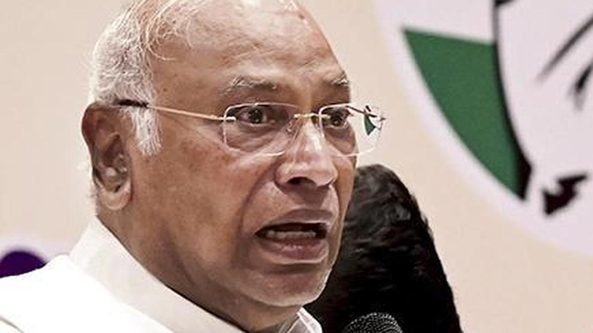 BJP legislators & MPs to protest today in front of Gandhi statue against Mallikarjun Kharge