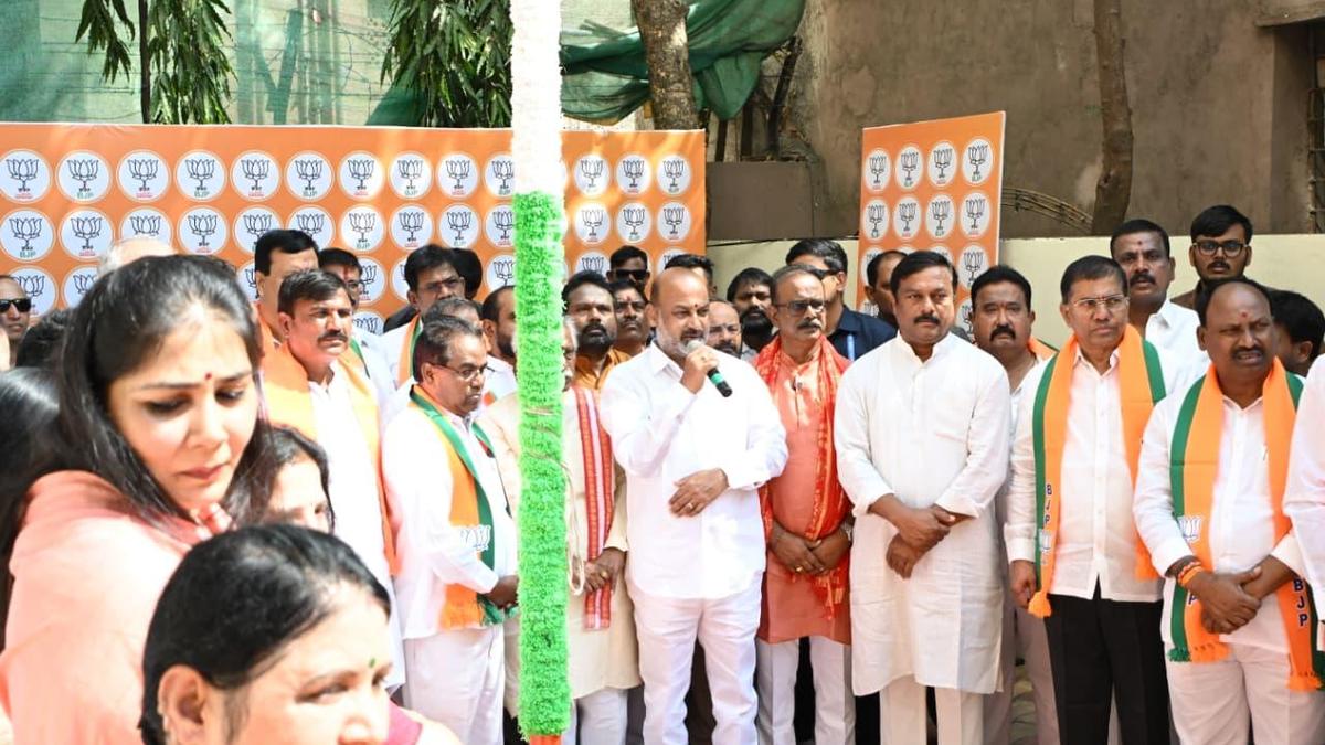 Bandi Sanjay calls CM’s attack on Fadnavis a ‘diversion’ tactic