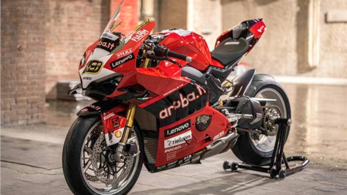 Ducati unveils limited edition Panigale V4s