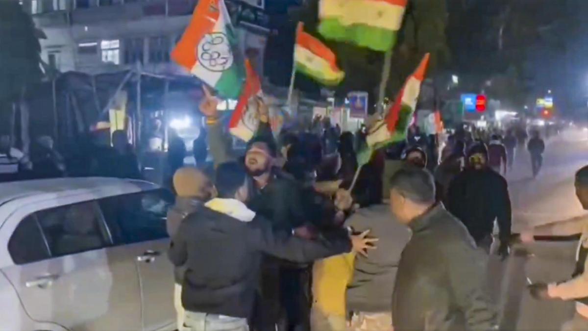 BJP workers protest attack on Suvendu Adhikari