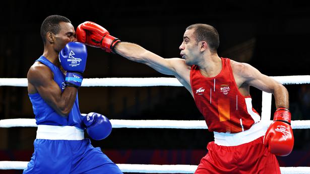 Commonwealth Games boxing: Amit and Hussamuddin post authoritative wins