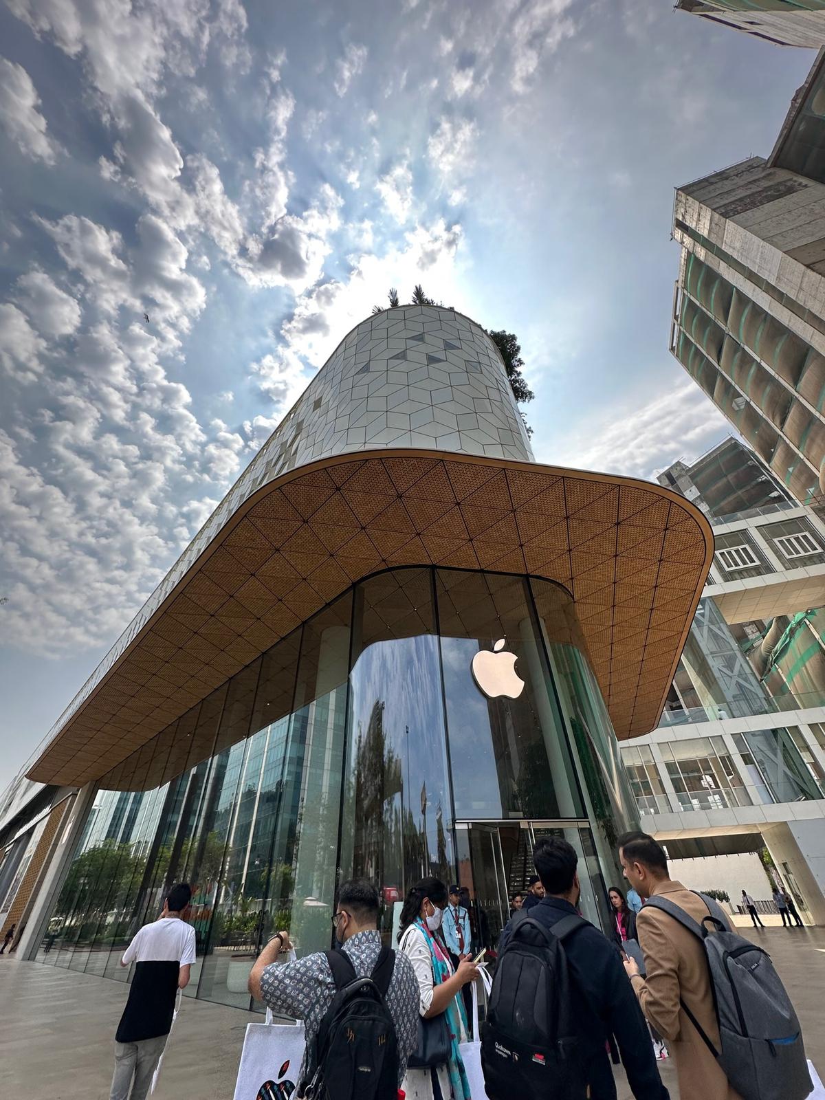 Apple seeks greater presence in Korea with 2nd Apple Store