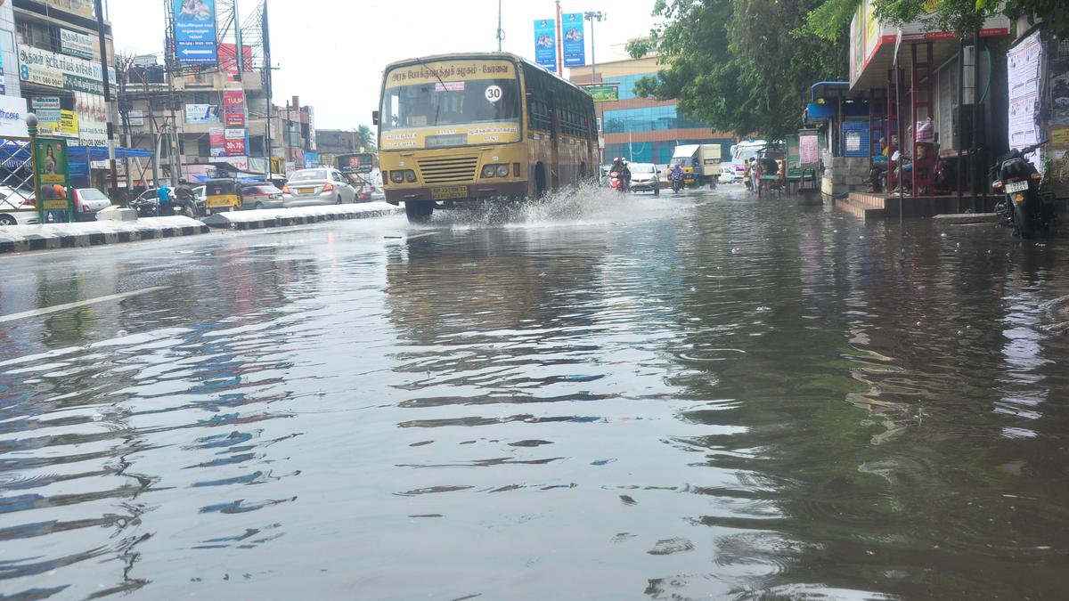 Rain lashes Erode district