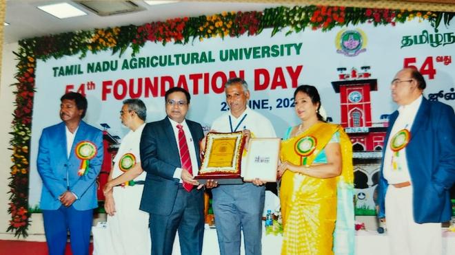  Agricultural-research-station-at-Bhavanisagar-bags-award-for-seed-production