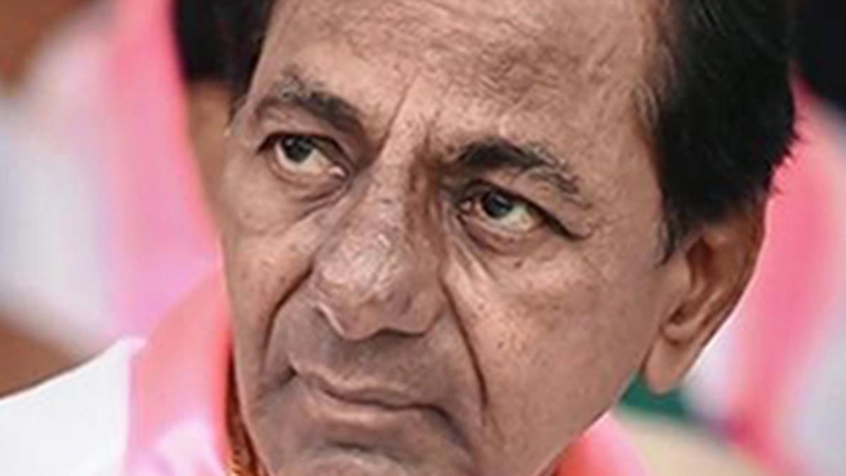KCR may have to fight 100 determined farmers in Kamareddy constituency