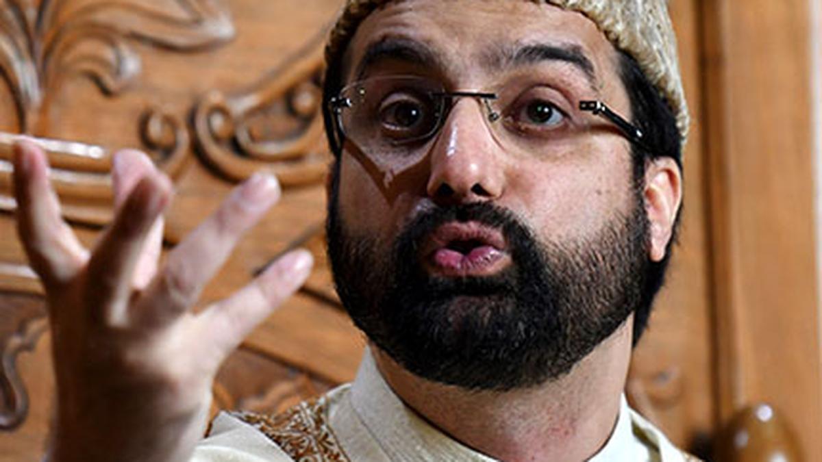 Hurriyat will continue to safeguard rights of J&K people, advocate dialogue: Mirwaiz
