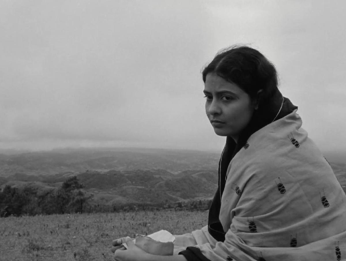 Supriya Choudhury em 'Meghe Dhaka Tara' de Ghatak. Supriya Choudhury em 'Meghe Dhaka Tara' de Ghatak.