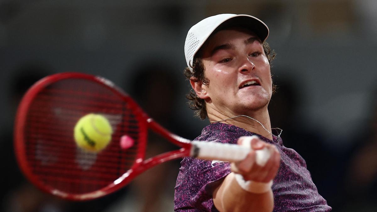 French Open 2026: Teen titan Fonseca topples Ruud to make quarterfinals