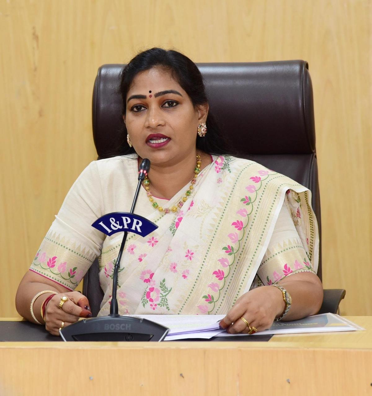 thehindu.com - The Hindu Bureau - Home Minister Anitha seeks report on fire accident at pharma unit in APSEZ