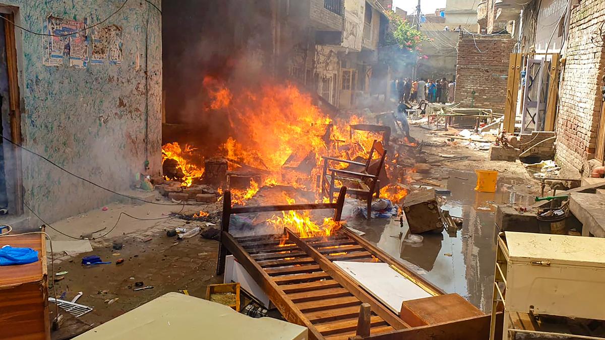 Mob attacks Pakistani churches over blasphemy allegations