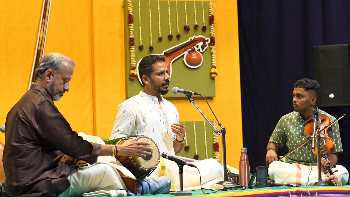 Vishnudev exhibits classicism, energetic rendition at music