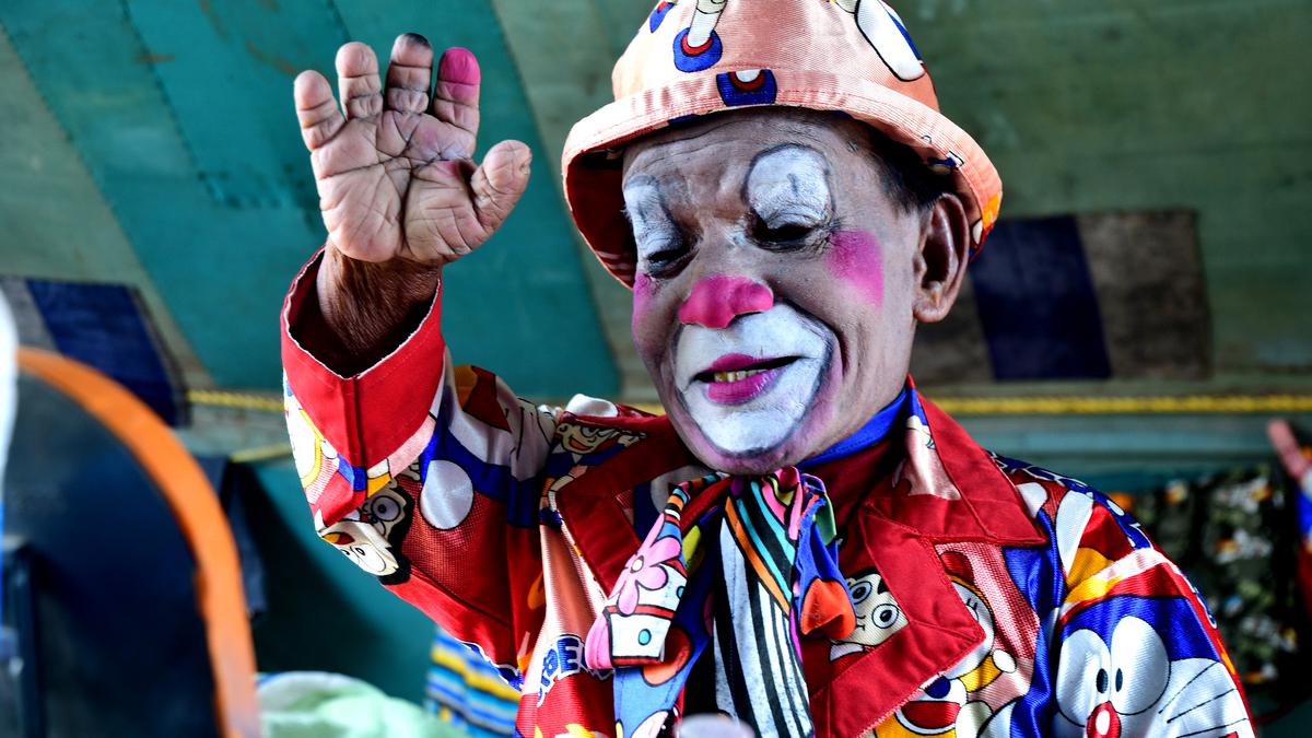 Watch | Meet India’s oldest circus clown - The Hindu