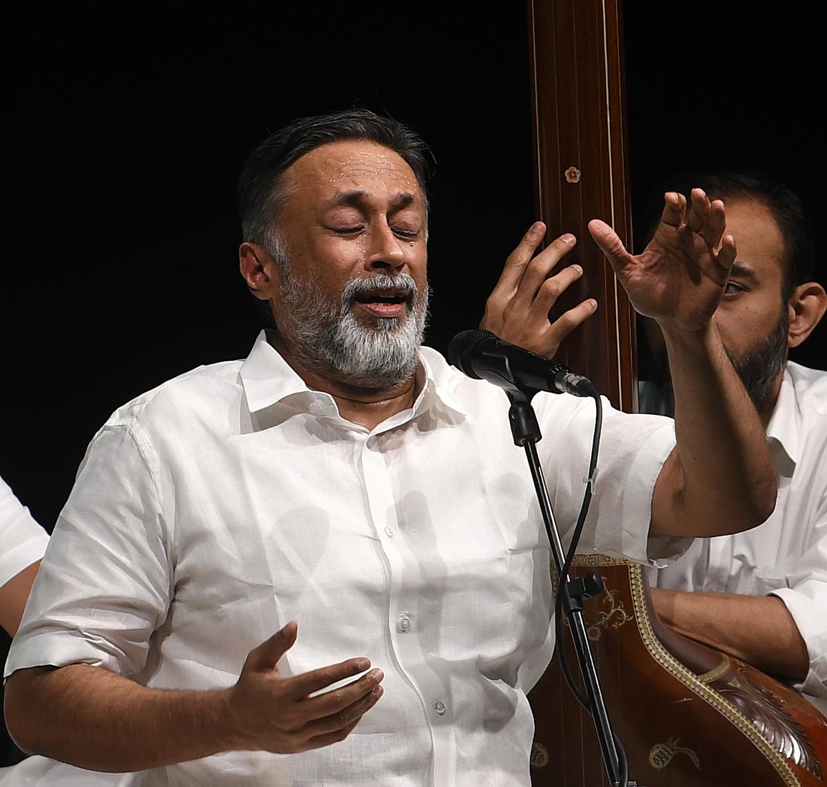 Sanjay Subrahmanyan skillfully conceived and presented the concert. Sanjay Subrahmanyan skillfully conceived and presented the concert.