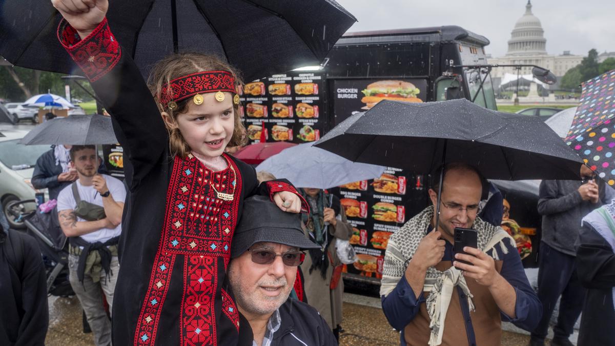 Hundreds of pro-Palestinian protesters rally in Washington to mark a painful present and past