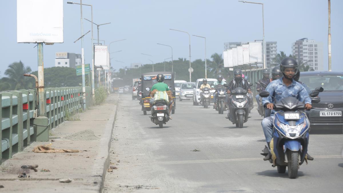 After public ire, Kerala Public Works Minister orders probe into Kundannur-Thevara bridge repairs