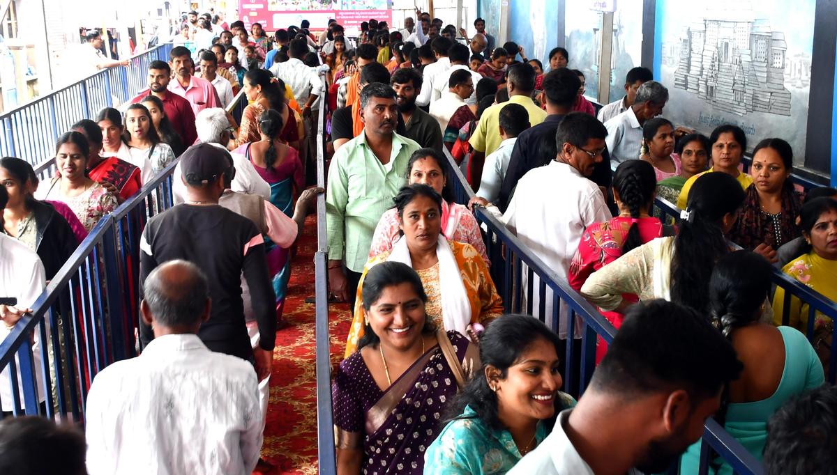 Hundreds of devotees waiting in queue at the Hasanamba Temple in Hassan.