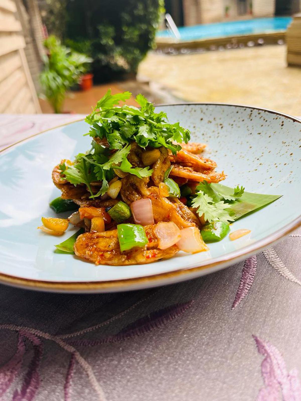 Fried sticky lotus stem