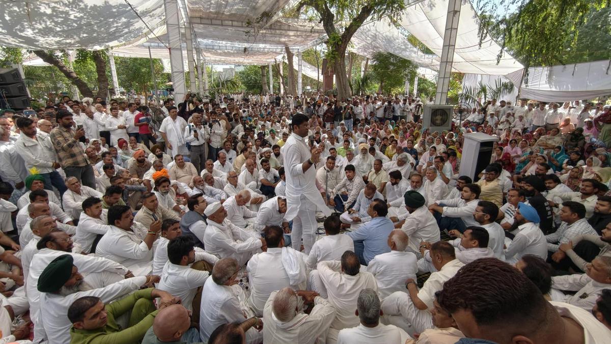 At Hisar mahapanchayat, Dushyant targets BJP over ‘saffronisation’ of campuses