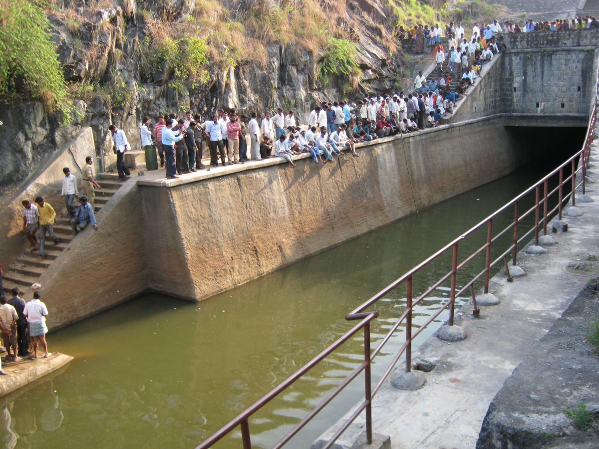 4 persons missing near Bhadra canal in Karnataka, search in progress - The  Hindu