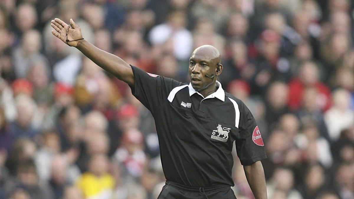 Premier League’s first Black referee Rennie dies aged 65